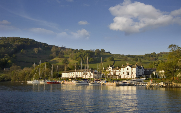 Отель Лоу Вуд  на озере Уиндермир в Англии