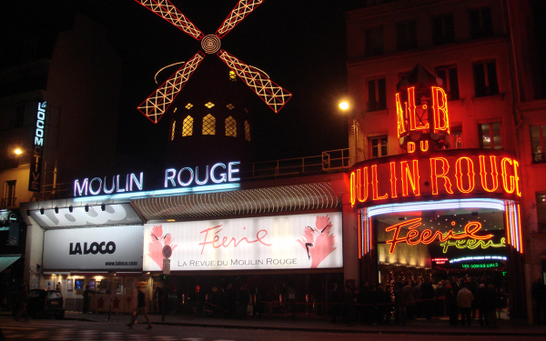 Кабаре Мулен Руж в Париже