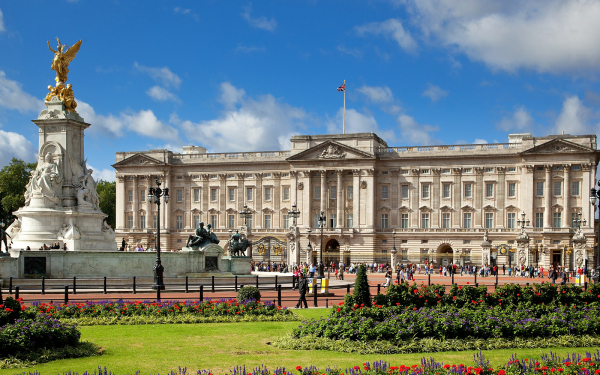 Цветы у Букенгемского дворца