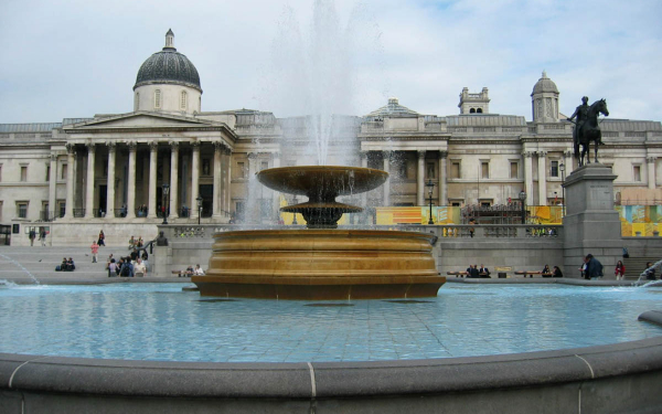 Трафальгарская площадь