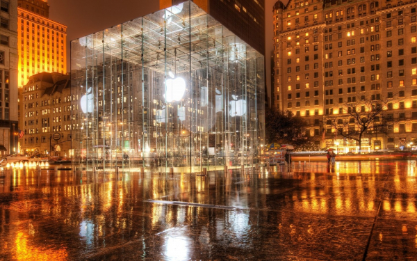 Стеклянный куб в Нью-Йорке