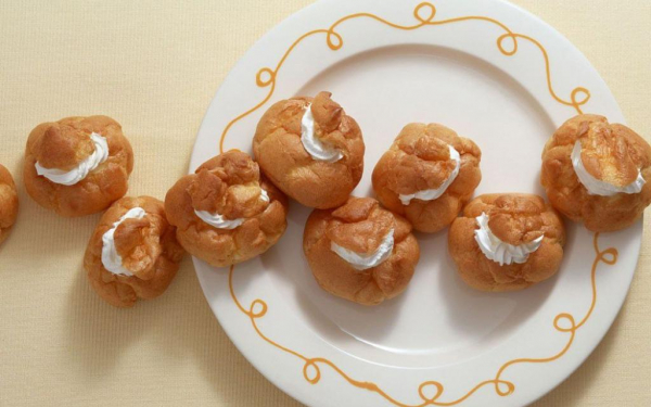 Эклеры с кремом