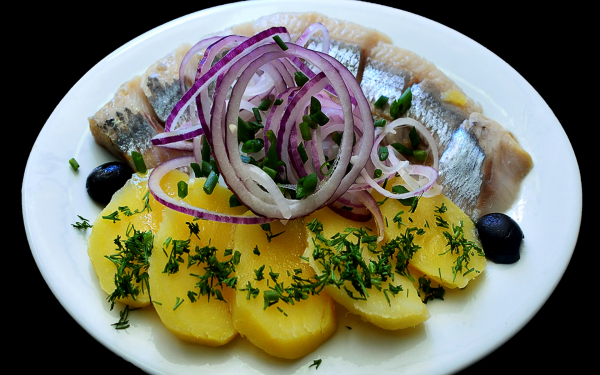 Селедка с картошкой