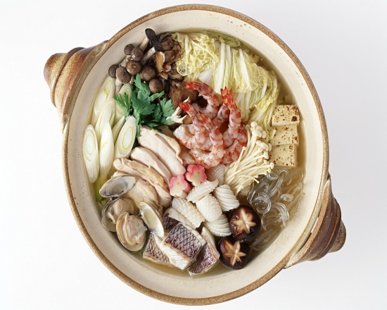 Тушеные морепродукты с овощами