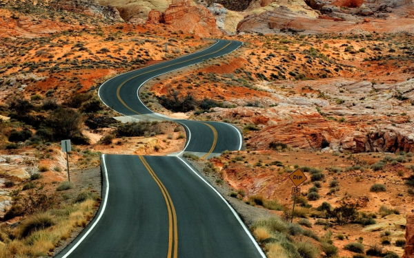 Дорога в пустыне