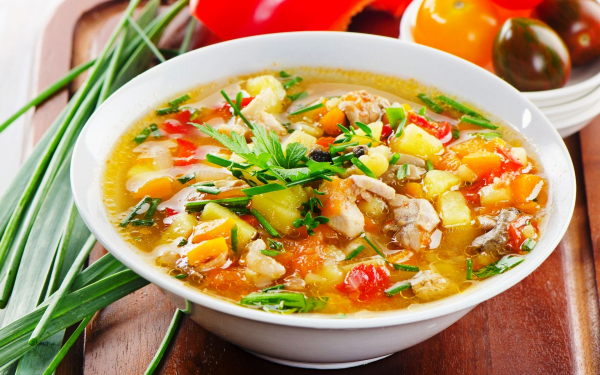 Суп куриный с овощами