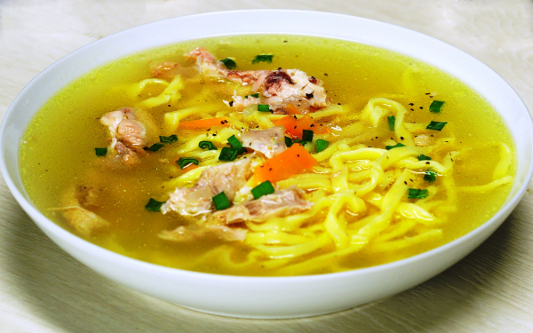 Суп лапша с мясом курицы