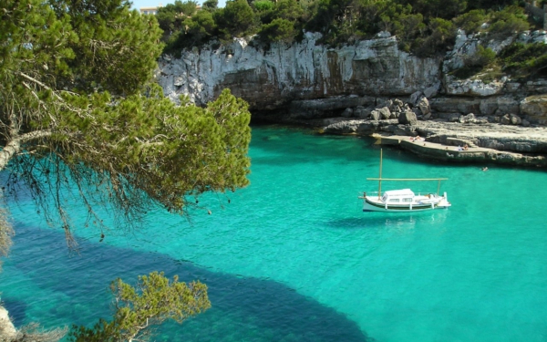 Голубая лагуна на Кипре