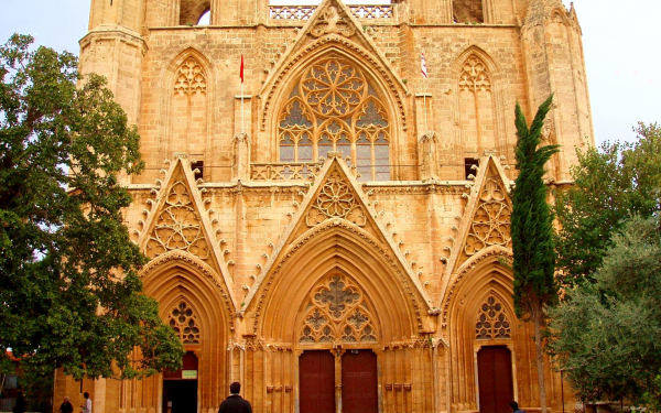 Средневековый храм на Кипре