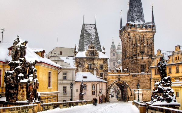 Карлов мост зимой