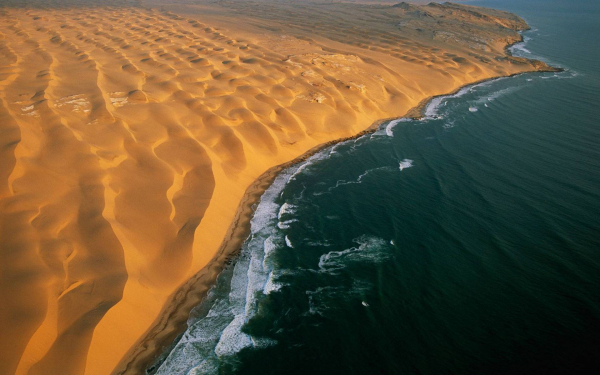 Пустынный берег