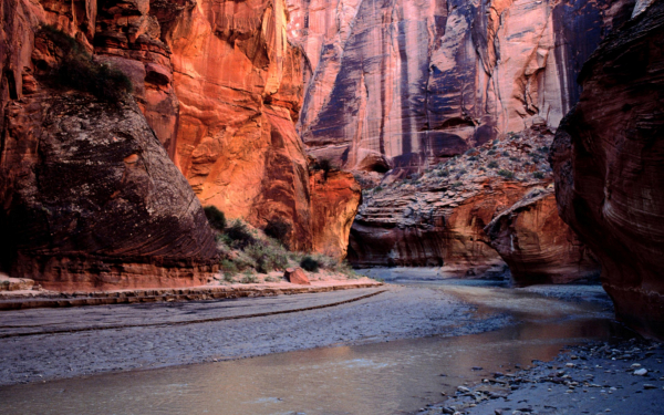 Глубокий каньон