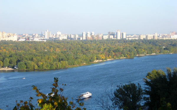 Река Днепр в Киеве