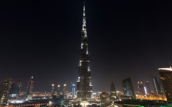 Башня Бурдж Халифа ночью