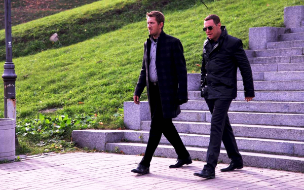 Кирилл Кяро и Иван Оганесян в сериале «Нюхач»