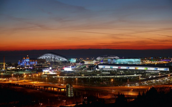 Вечер в олимпийском парке Сочи
