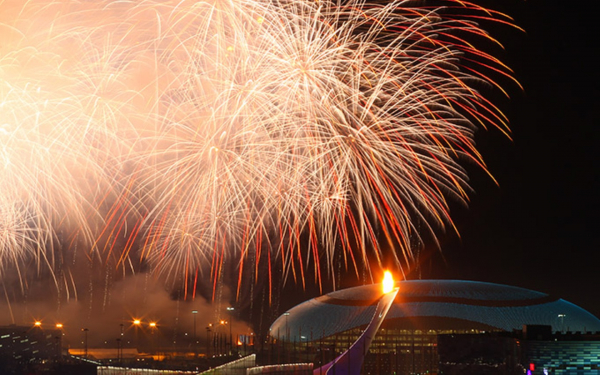 Сочи. Олимпийский огонь зажжен