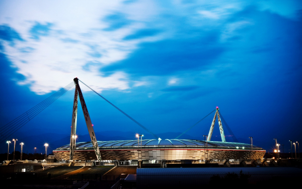 Эштадиу да Луш — стадион в Лиссабоне, Португалия