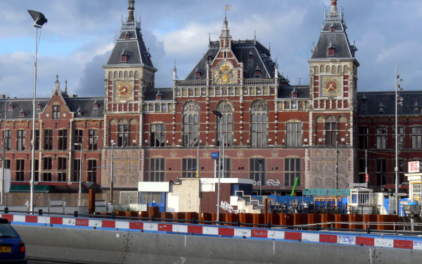 Центральный вокзал Амстердама