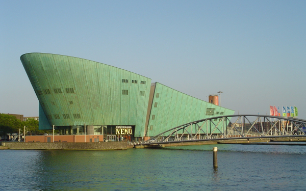 Музей Немо в Амстердаме