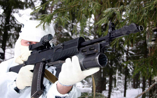 Стрелок с автоматом АН 94 «Абакан»