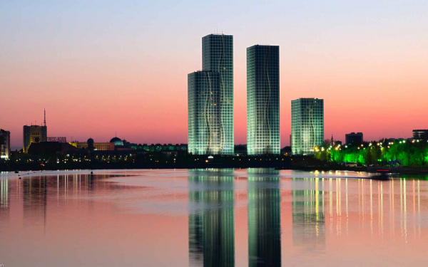 Река Ишим в Астане