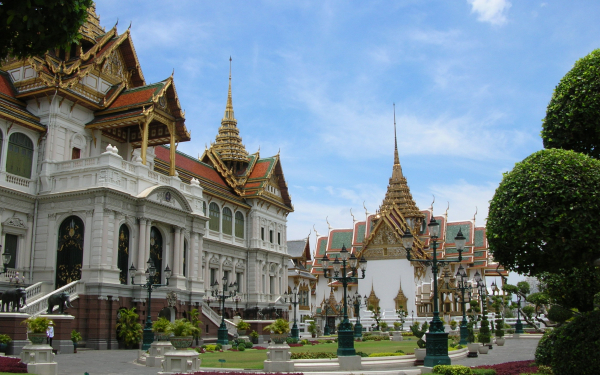 Парк у королевского дворца в Бангкоке