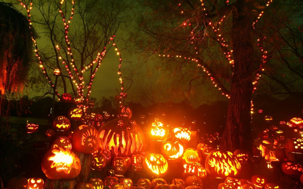 Праздничные огни Хэллоуина
