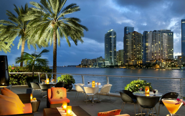Майами ресторан отеля  Мандарин восточный