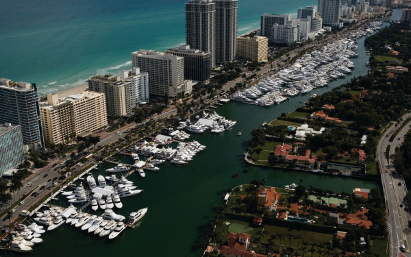 Город Майами вид сверху