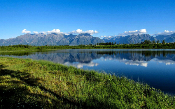 Горы долина река лето