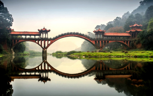 Мост в парке Большого Будды, Лэшань, Китай