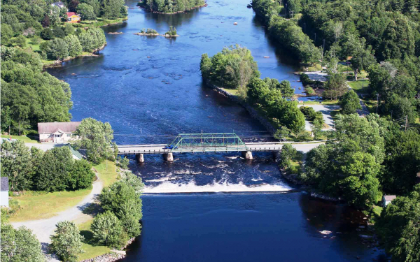 Мост через реку Мерси в Канаде