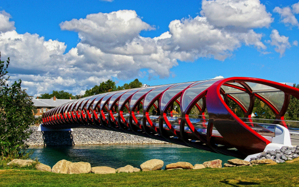 Пешеходный мост в Калгари