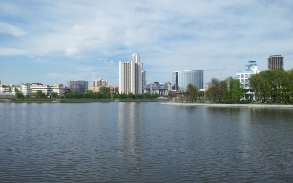 Река Исеть в Екатеринбурге