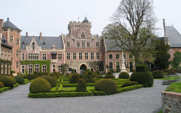 Замок Гаасбек. Бельгия