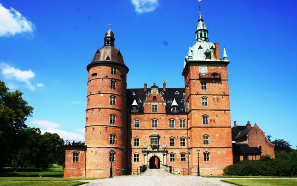 Замок Валлё в Дании