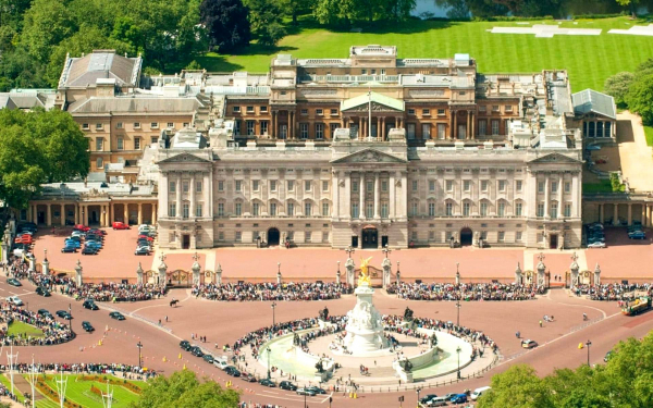 Букингемский дворец