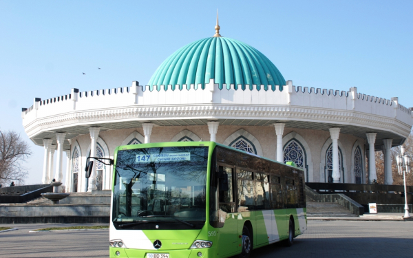 Автобус Мерседес в Ташкенте
