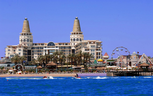 Отель Delphin Diva Premiere 5, Лара, Турция - вид с моря