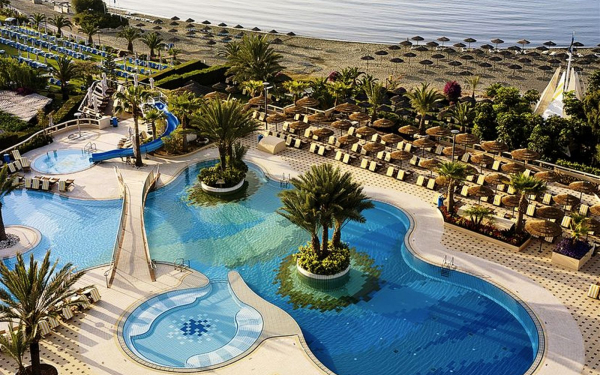 Пляж отеля Four Seasons. Кипр, Лимассол