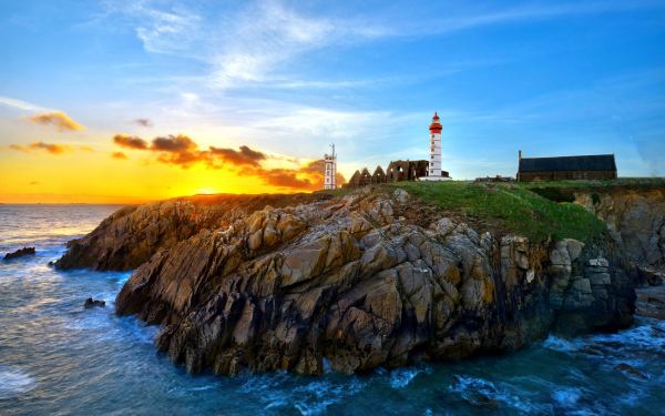 Маяк Сэн-Матьё Плугонвелен, Франция