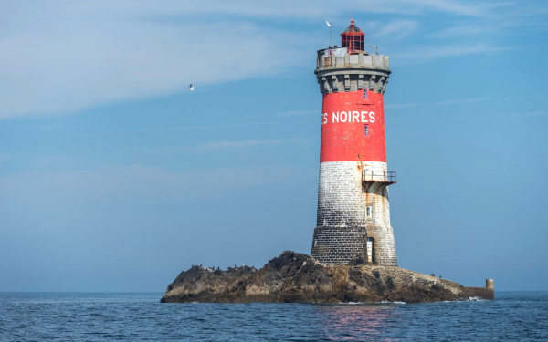 Маяк Черные камни