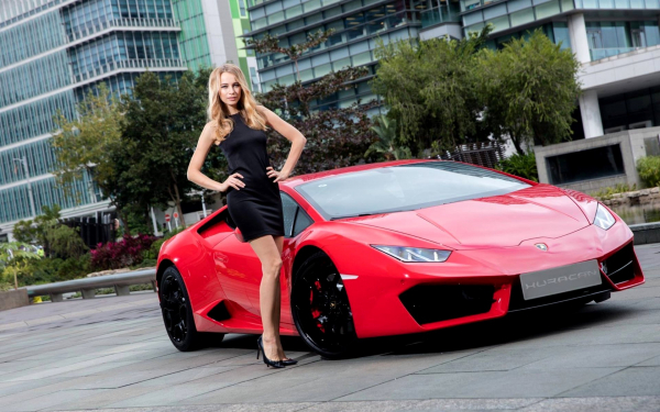 Lamborghini Huracán и девушка
