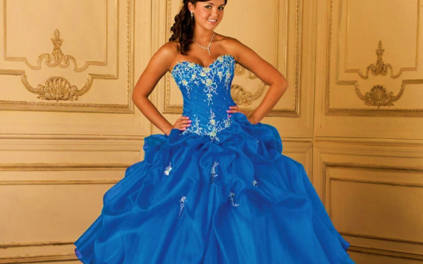 Бальное платье