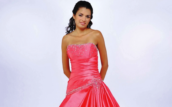 Девушка в красивом платье