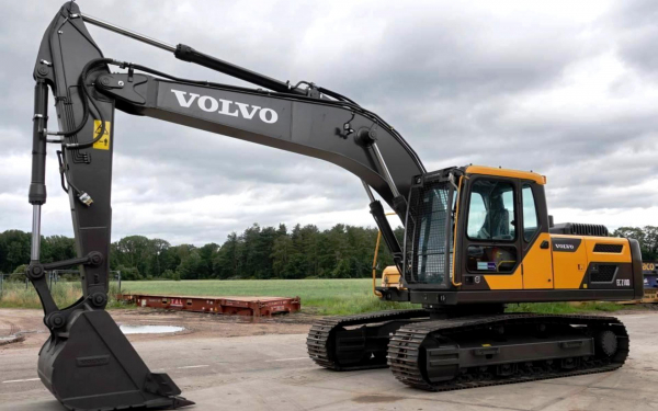 Гусеничный экскаватор Volvo EC 210D