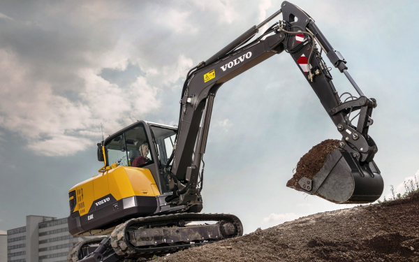 Мини экскаватор Volvo EC60E