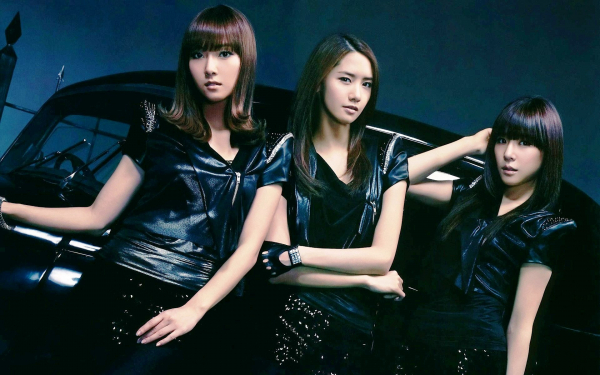 Три азиатки