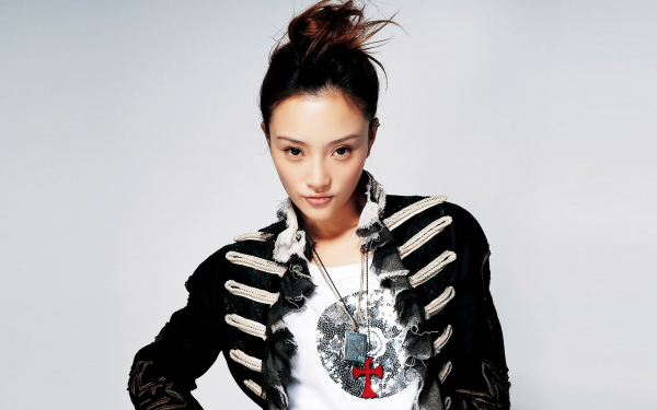 Черноглазая азиатка